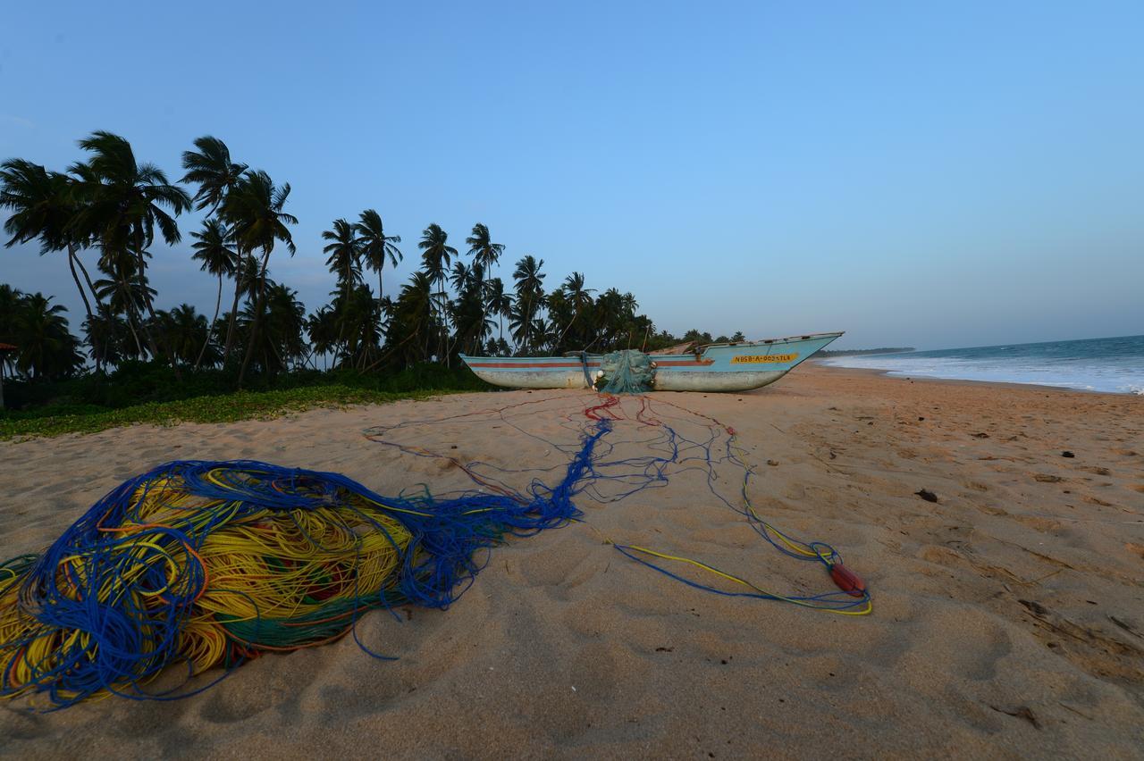 Darwins Beach Resort Tangalle Kültér fotó