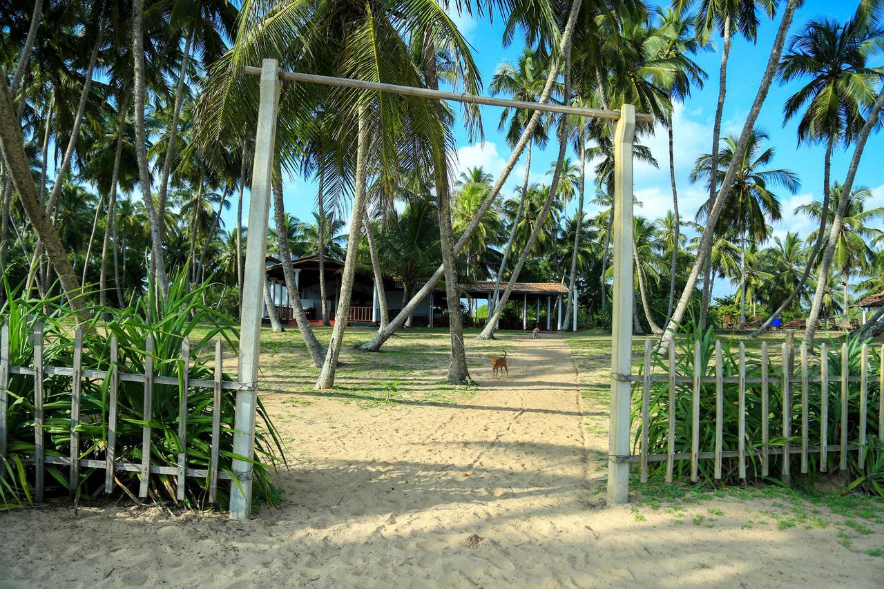 Darwins Beach Resort Tangalle Kültér fotó