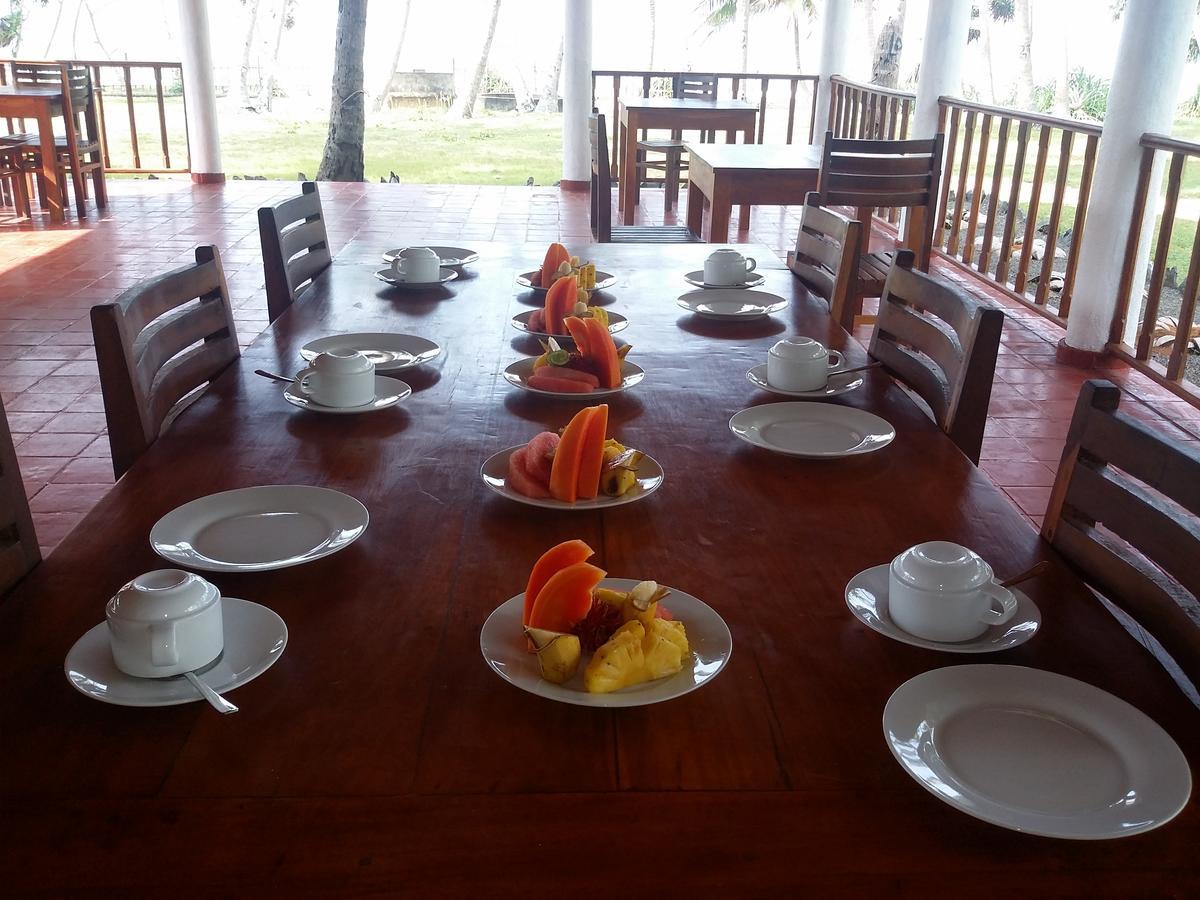 Darwins Beach Resort Tangalle Kültér fotó