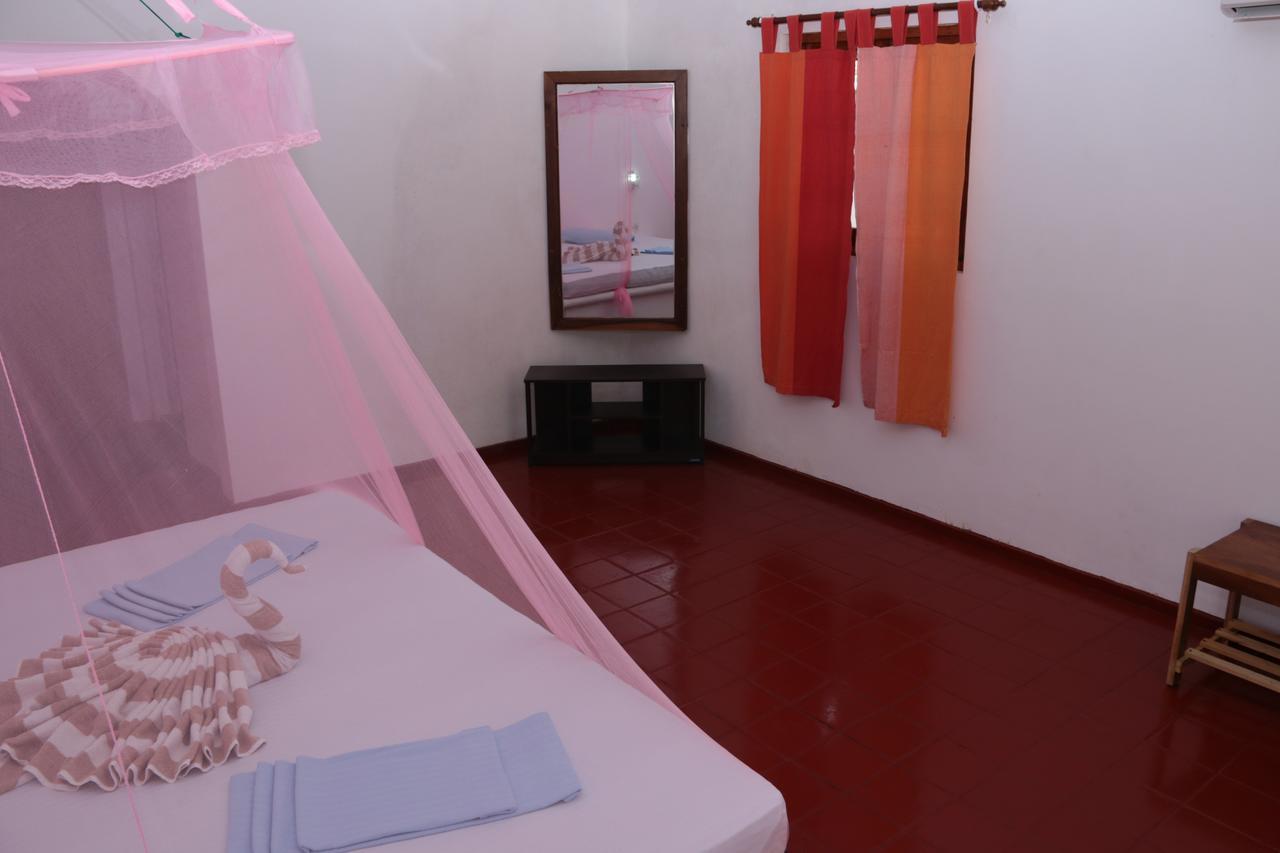 Darwins Beach Resort Tangalle Kültér fotó