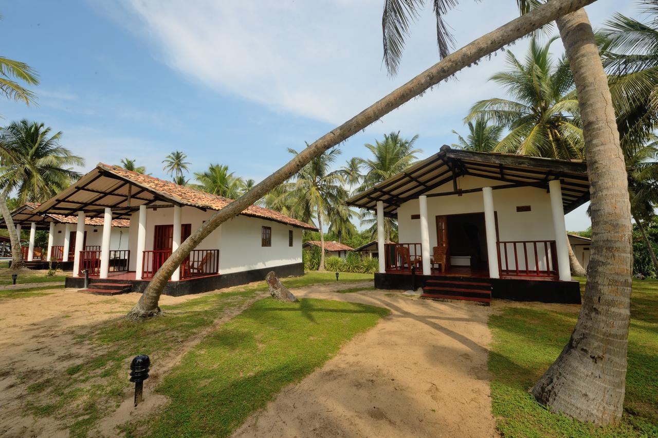 Darwins Beach Resort Tangalle Kültér fotó