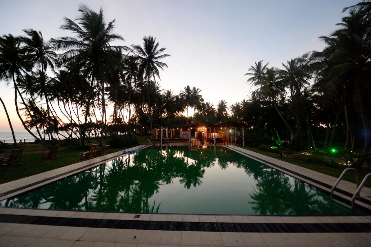 Darwins Beach Resort Tangalle Kültér fotó