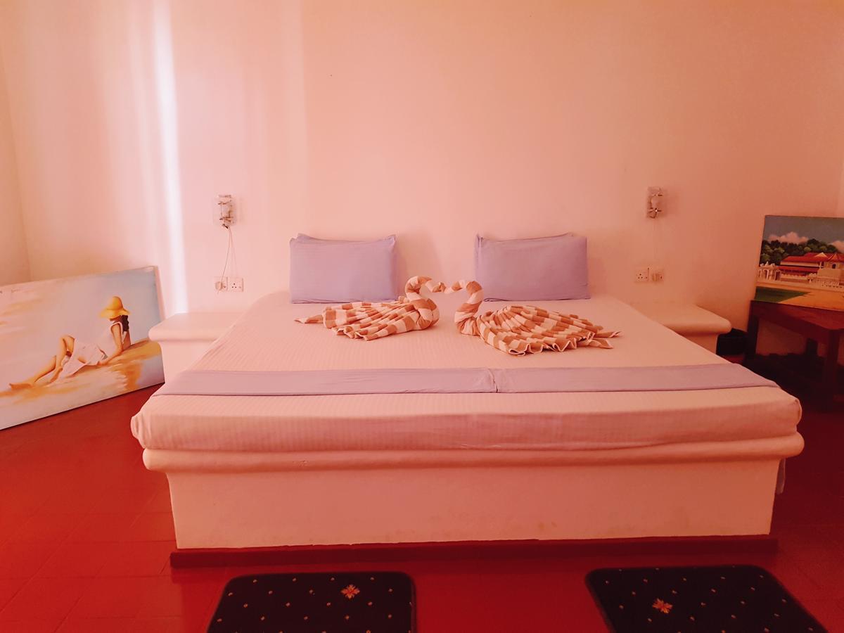 Darwins Beach Resort Tangalle Kültér fotó